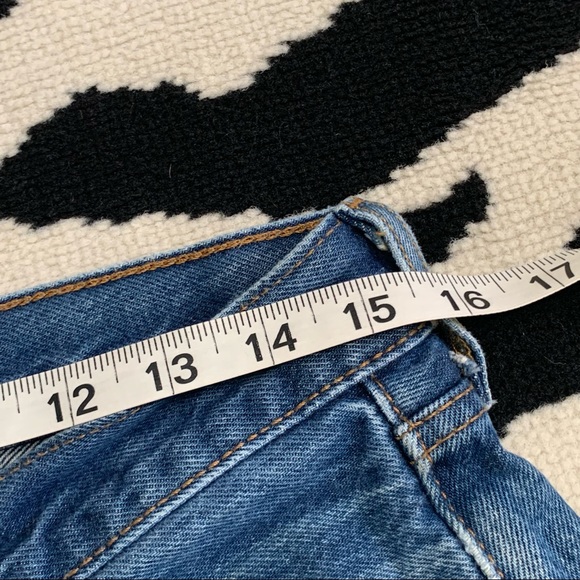 Levi’s 501 Button Fly High Waisted Mid Thigh Cutoff Boyfriend Denim Shorts 10/30 - Picture 3 of 8